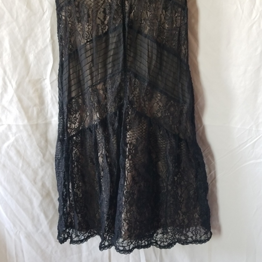 Dress - Picture 3 of 4